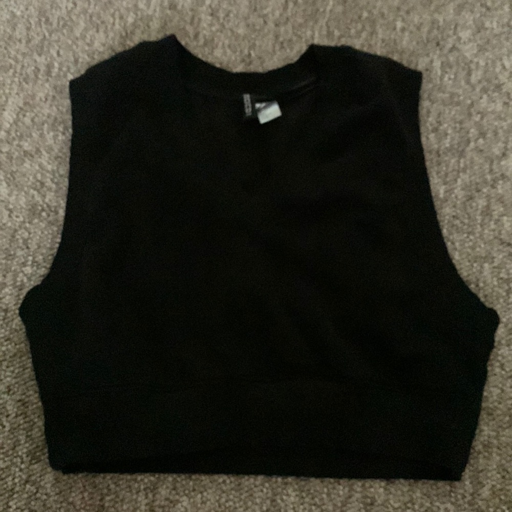 Black cropped vest